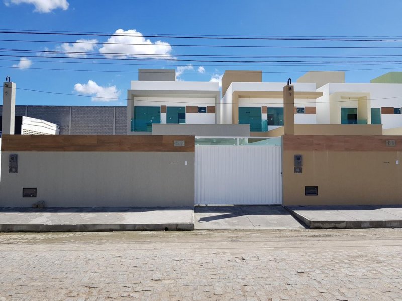 Casa Duplex - Venda - Sim - Feira de Santana - BA